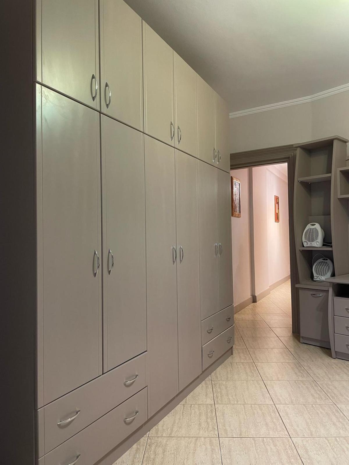 Hotel Kloest Durres Bagian luar foto