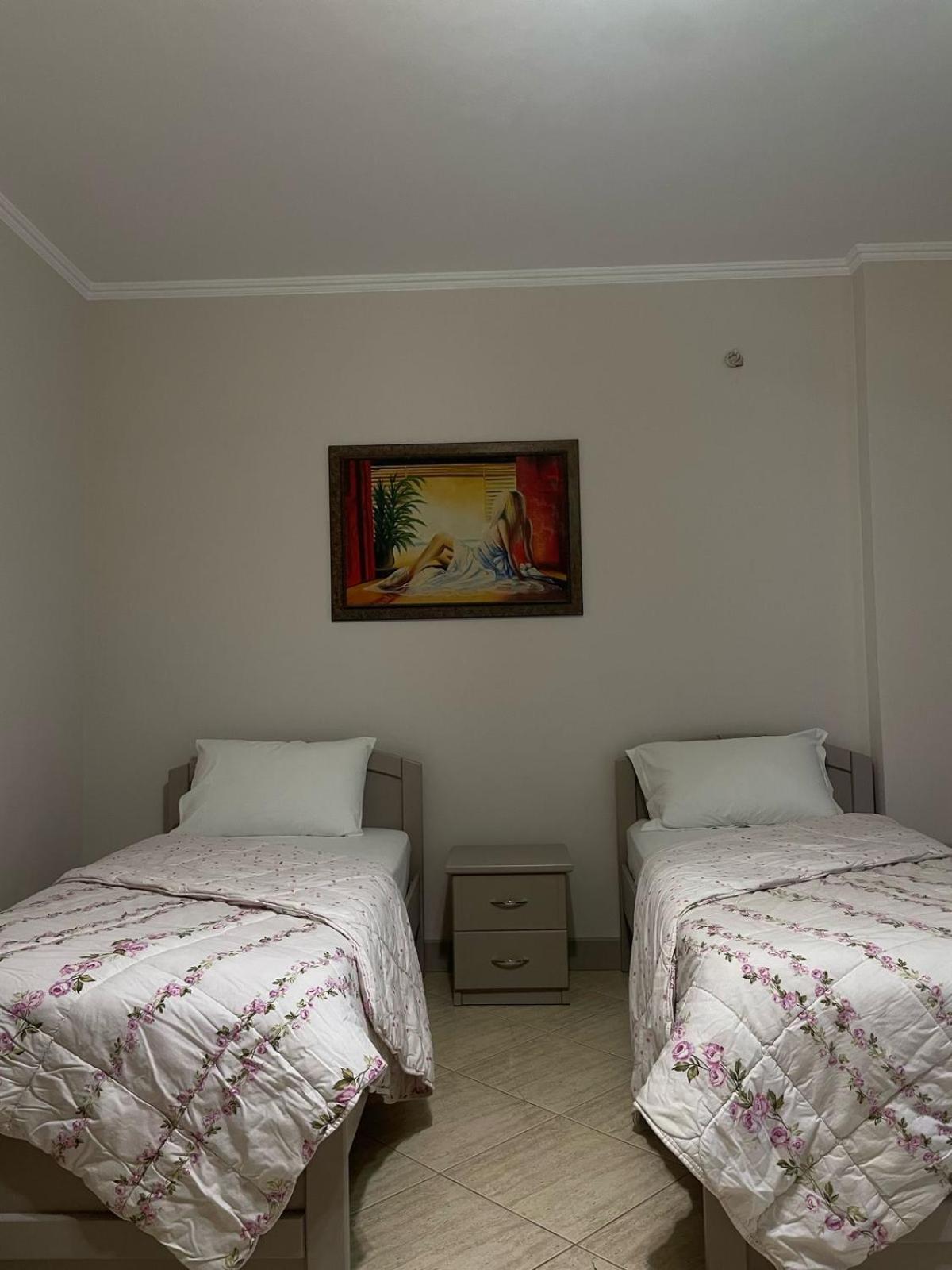 Hotel Kloest Durres Bagian luar foto