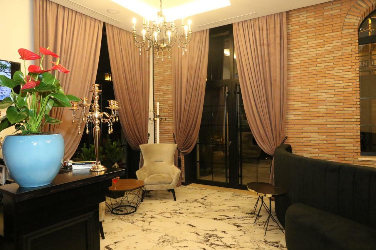 Hotel Kloest Durres Bagian luar foto