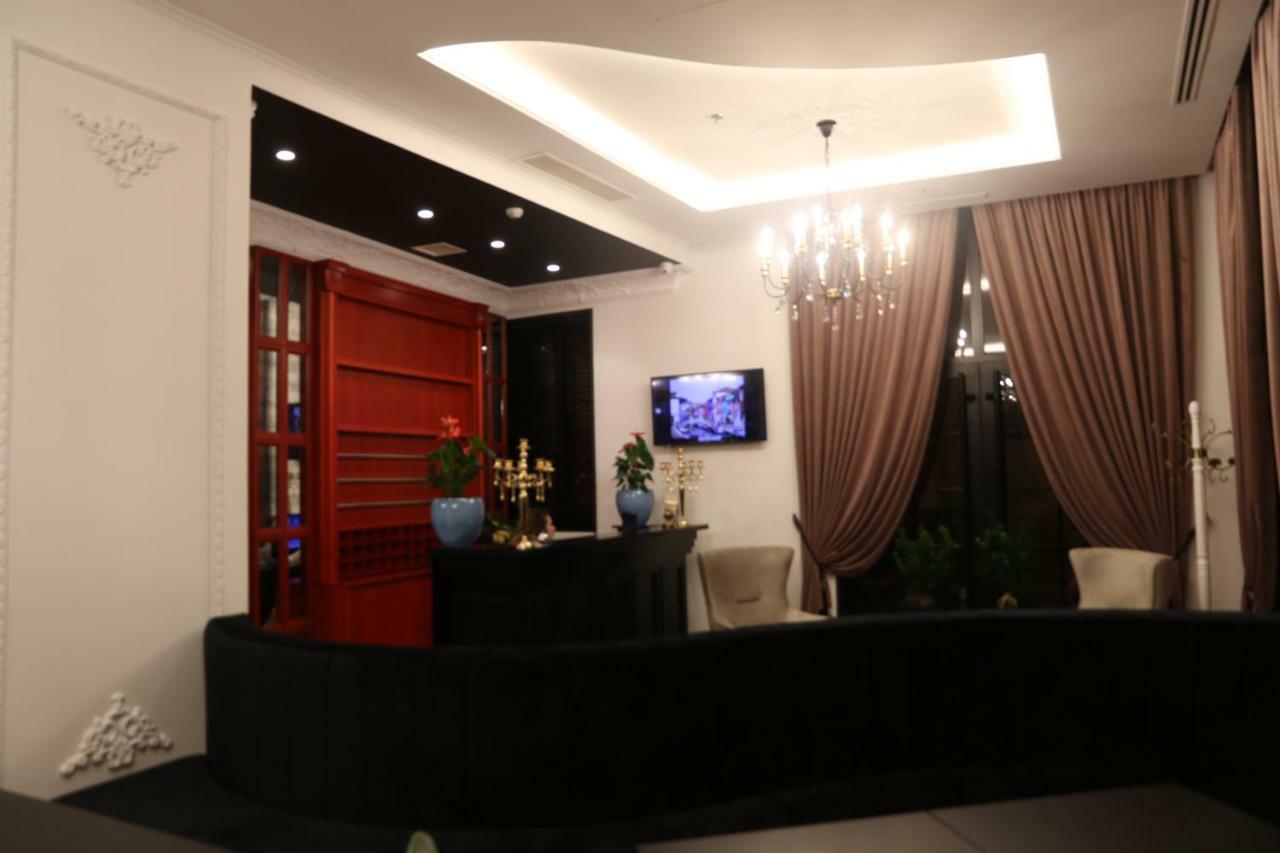 Hotel Kloest Durres Bagian luar foto