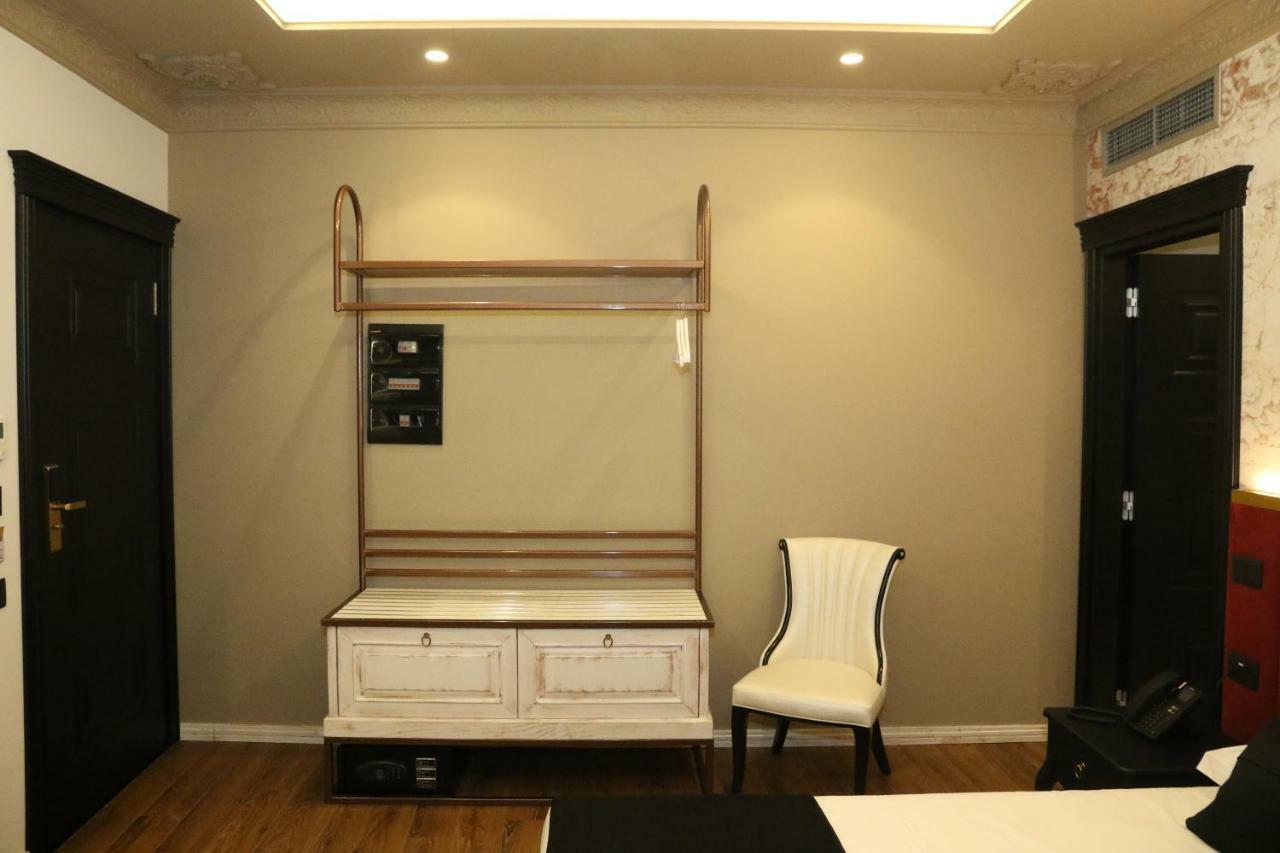 Hotel Kloest Durres Bagian luar foto