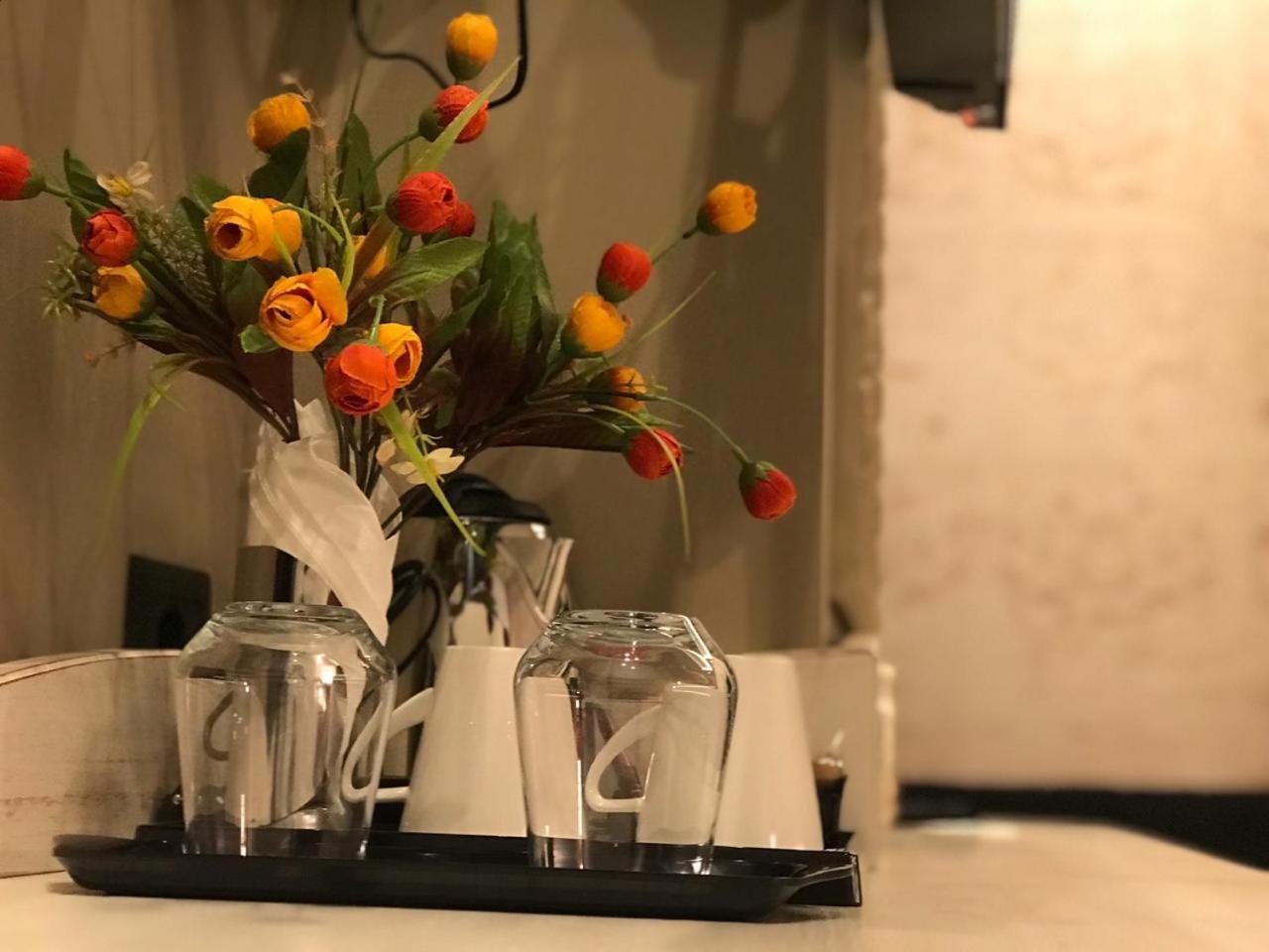 Hotel Kloest Durres Bagian luar foto