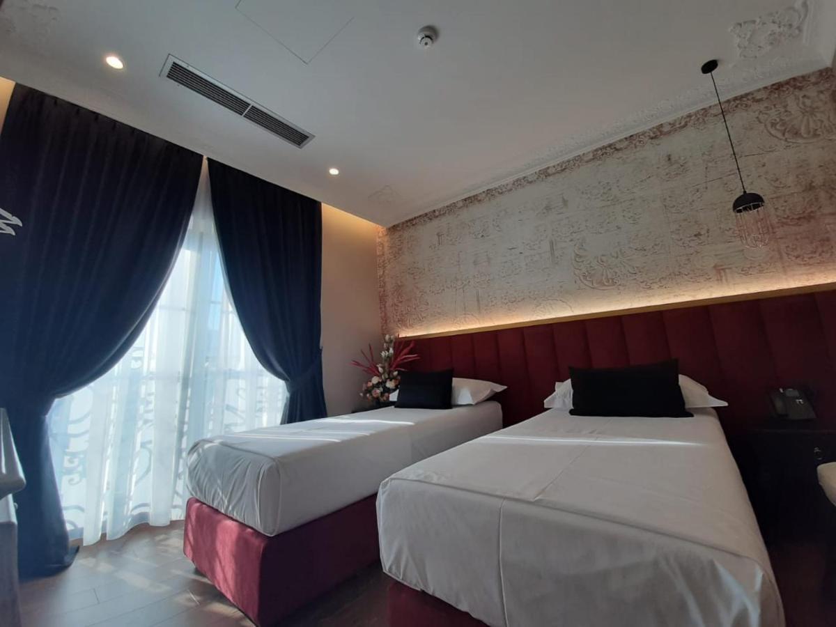 Hotel Kloest Durres Bagian luar foto