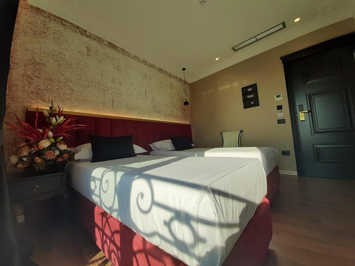 Hotel Kloest Durres Bagian luar foto