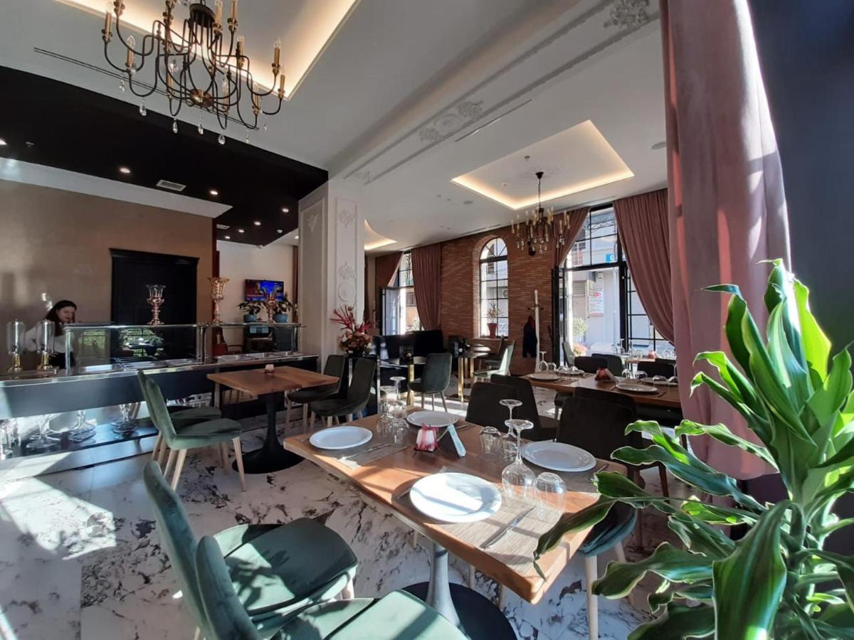 Hotel Kloest Durres Bagian luar foto