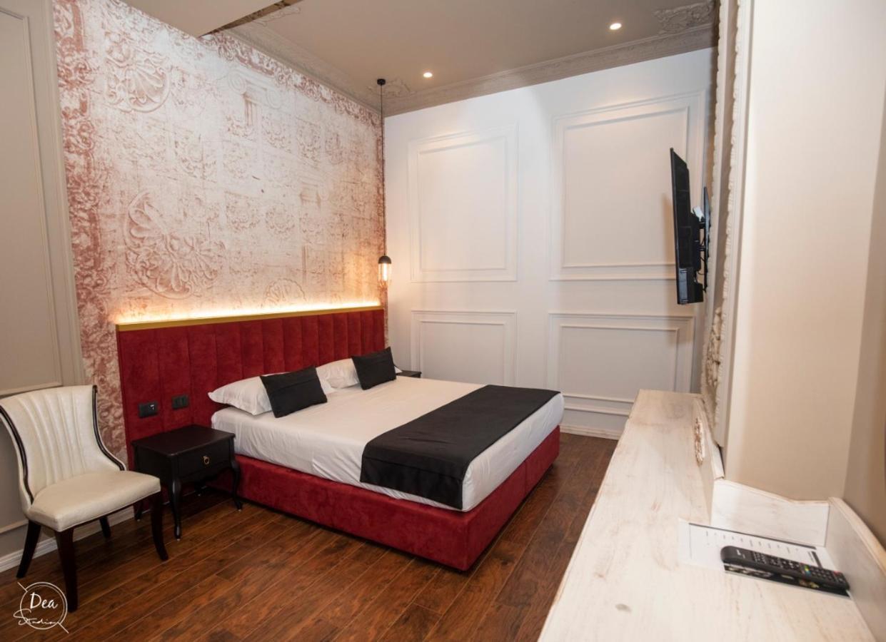 Hotel Kloest Durres Bagian luar foto